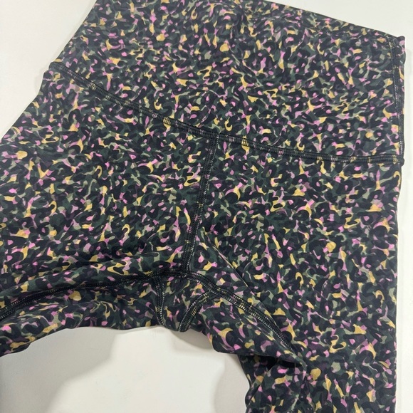 Lululemon Wunder Train High Rise Tight 28” Fluctuate Micro Pink Multi - Picture 5 of 10